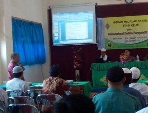 FOTO BEDAH MAJALAH SYAMIL Revisi 2