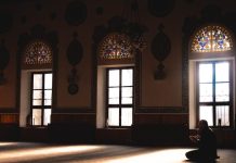 Memburu Pahala Haji dan Umrah dengan I’tikaf Syuruq Memburu Pahala Haji dan Umrah dengan I’tikaf Syuruq