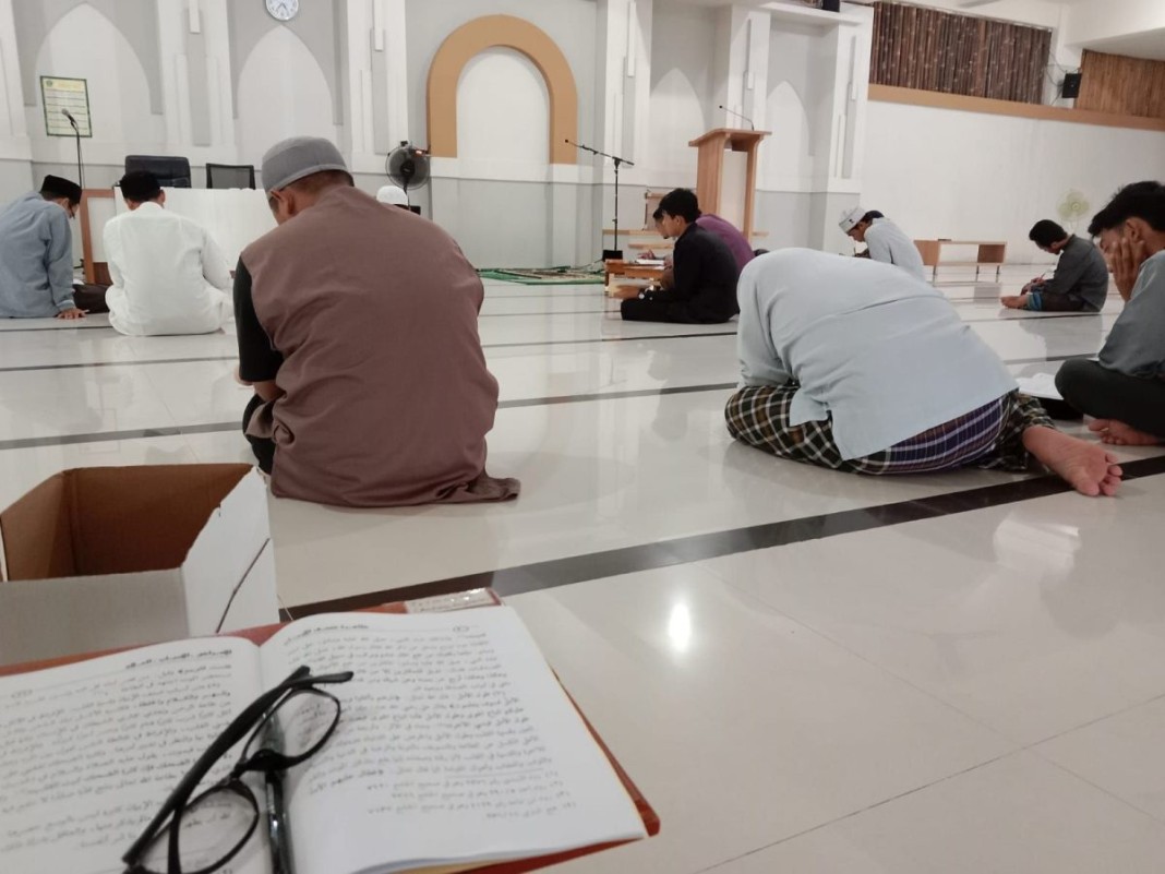 PENGALAMAN IKTIKAF DI PONPES DARUSY SYAHADAH