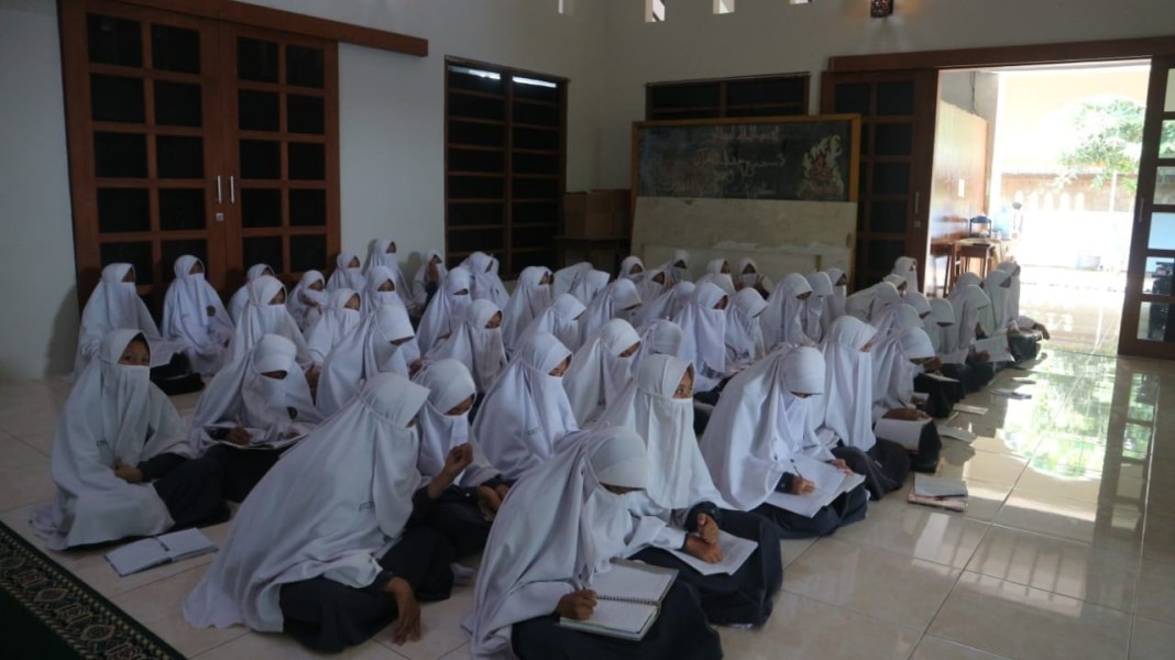 Dauroh Takmil Maddah Santriwati Darusy Syahadah 2022/2023