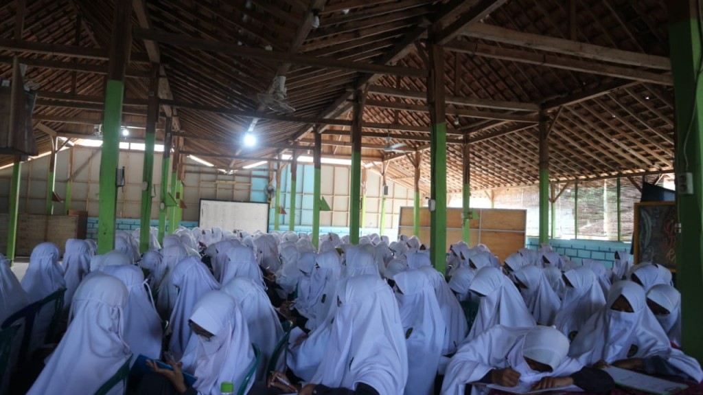Dauroh dan Pembekalan Santriwati Kelas Akhir Tahun 2022/2023 Telah Dimulai