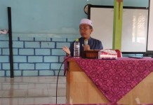 Hari Kedua Upgrading Asatidzah DS Diisi oleh Ustadz Abu Fatiah Al-Adnani Hari Kedua Upgrading Asatidzah DS Diisi oleh Ustadz Abu Fatiah Al-Adnani