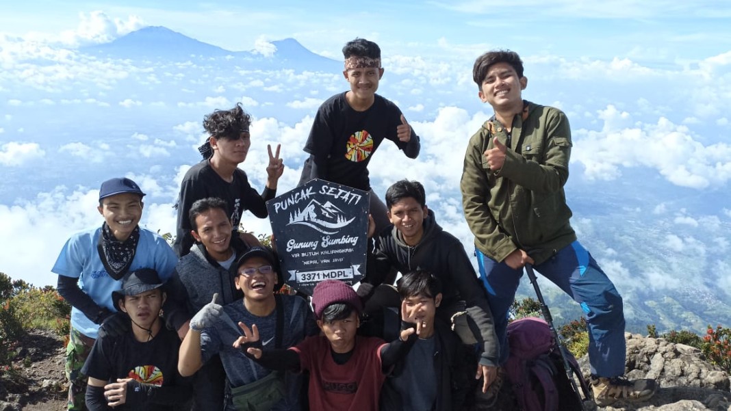 Santri Ma'had 'Aly Ta'hil Adakan Kegiatan Touring dan Hiking