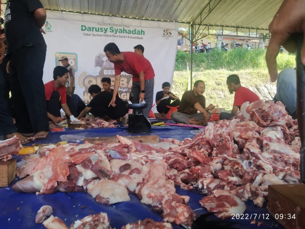 Semarak Idul Adha 1443 H, Darusy Syahadah Sukseskan Program Berbagi Qurban