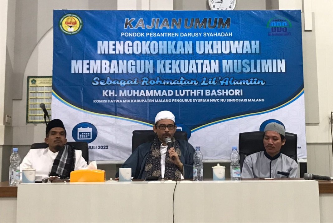 DS Adakan Kajian Bersama KH. Luthfi Bashori di Masjid Baitul Makmur
