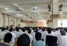 Asatidz dan Santri Ikuti Acara Ihtifal Jama’i di Masjid Baitul Makmur Asatidz dan Santri Ikuti Acara Ihtifal Jama'i