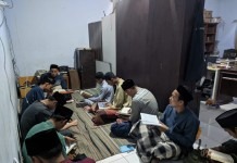 Asatidzah Muda Unit STI Ikuti Kajian Intensif Asatidzah Muda Unit STI Ikuti Kajian Intensif Bersama Ustadz Senior