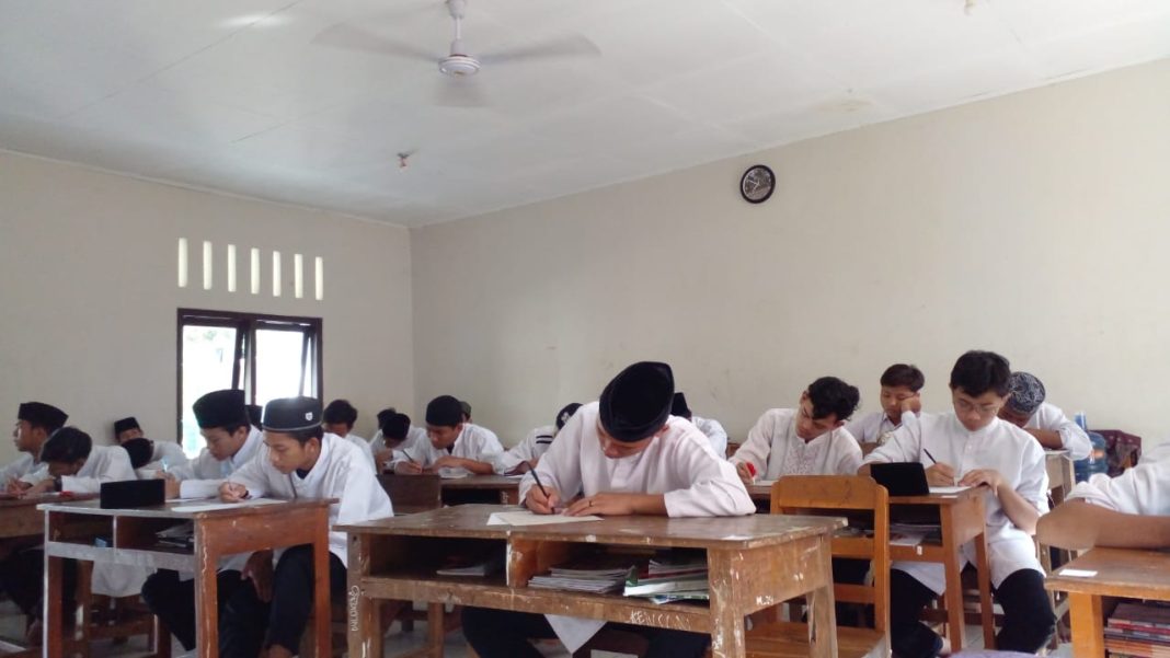 Ujian Tengah Semester Gasal Tahun Ini Telah Terlaksana Dengan Baik