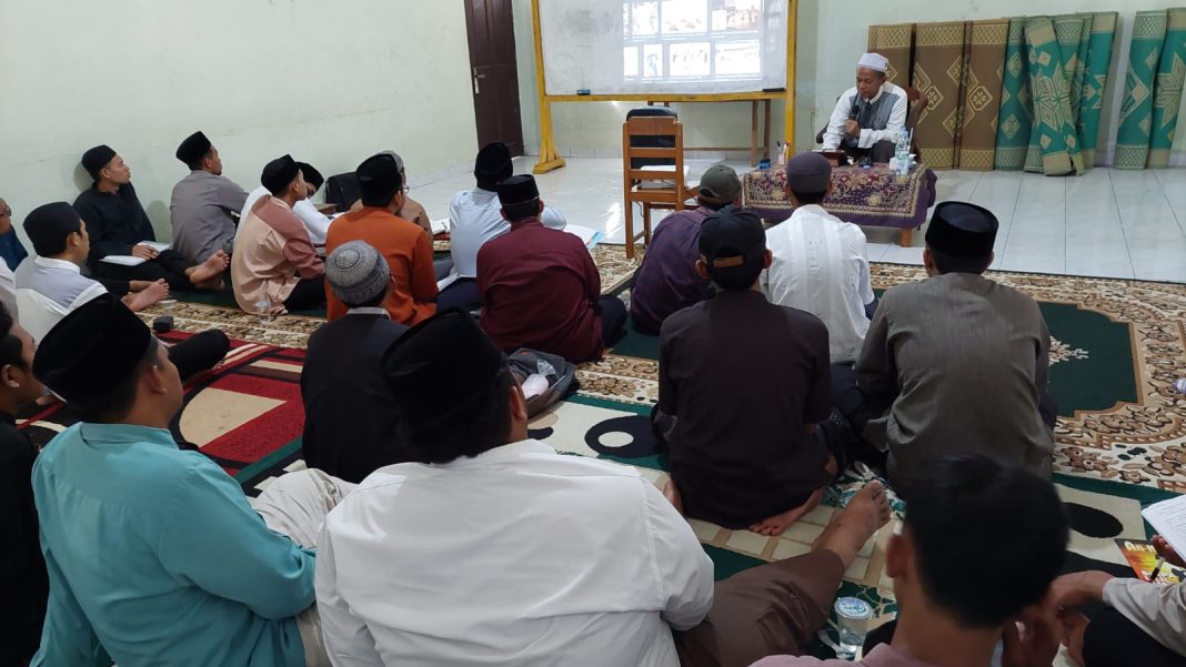 Dauroh Pembekalan Bermasyarakat Untuk Santri Kelas Akhir