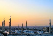 Memaknai Maulid Nabi Memaknai Maulid Nabi