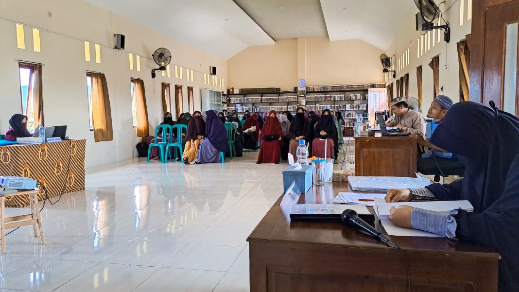 Ma'had 'Aly Putri Adakan Sidang Proposal Skripsi