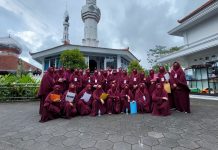 Santriwati Unit KMT Ikuti Studi Banding ke MTQ Isy Karima Santriwati Unit KMT Ikuti Studi Banding ke MTQ Isy Karima