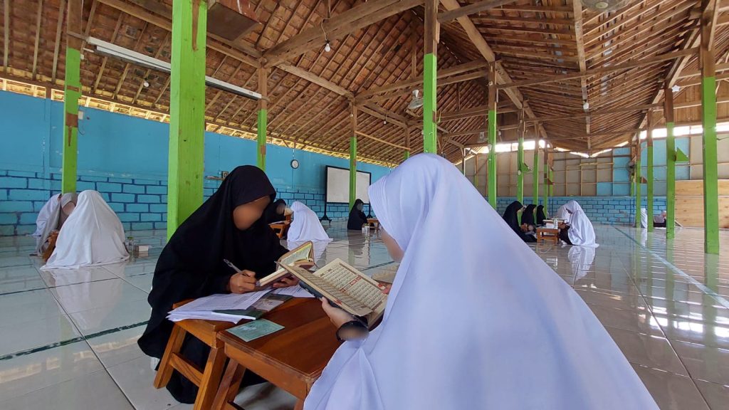 Ujian Lisan Tahfizh dan Tahsin Darusy Syahadah Putri