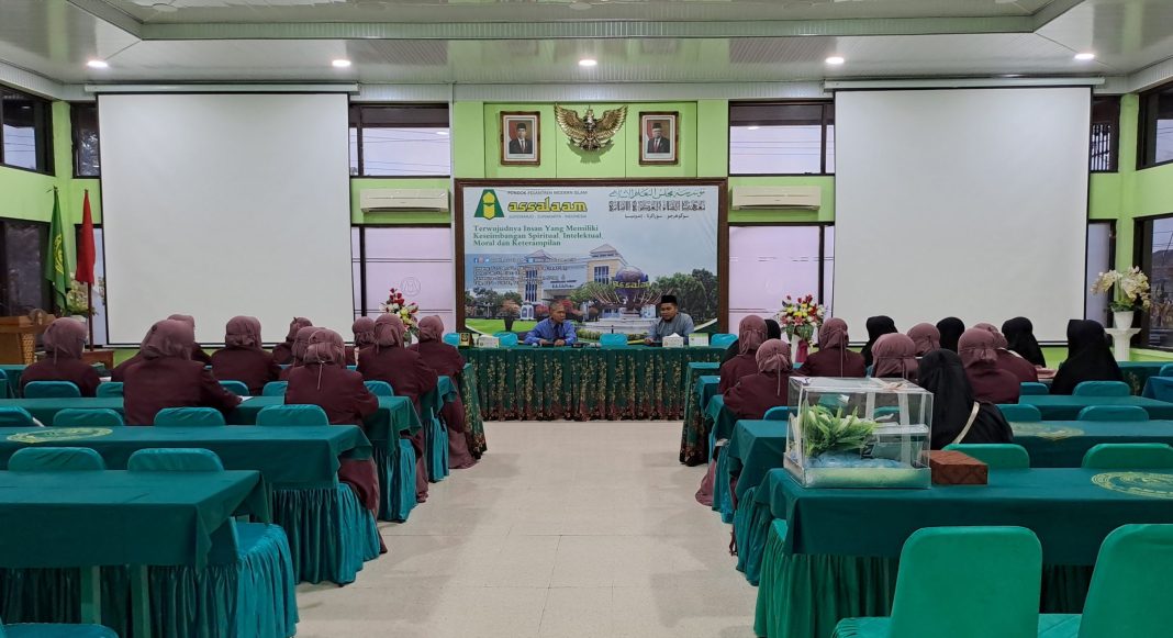 Semester IV Prodi MATM Ikuti Kegiatan Outing Class di Assalaam