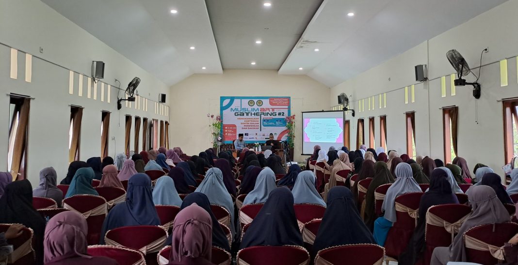 Seminar Muslim Art Gathering MADS Putri