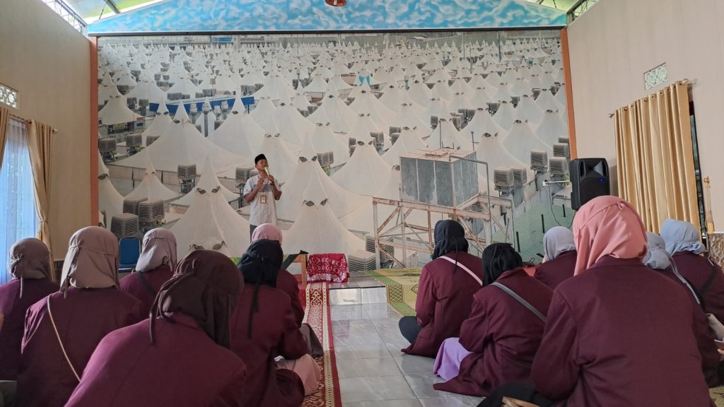 Semester IV Prodi Ta’hil Mudarrisat Ikuti Praktik Manasik Haji
