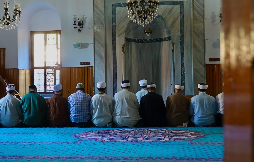 Bermakmum Pada Anak Belum Baligh