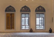 Khutbah Jum’at: Tiga Amalan Paling Dicintai Allah Khutbah Jum’at: Tiga Amalan Paling Dicintai Allah