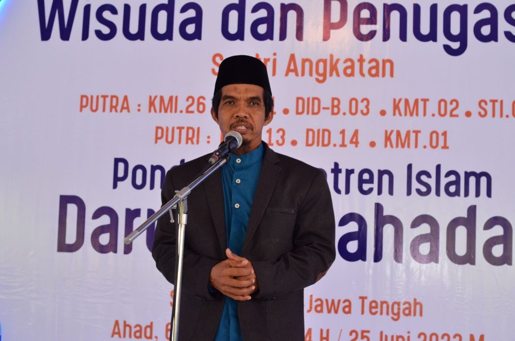 Wisuda Dan Penugasan Santri: Mendidik Generasi Alim Muttaqi
