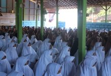 Santriwati Berpartisipasi Dalam Acara Pelantikan Pengurus IST Santriwati Berpartisipasi Dalam Acara Pelantikan Pengurus IST