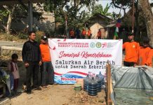 Relawan Darusy Syahadah Peduli Salurkan Bantuan Air Bersih Relawan Darusy Syahadah Peduli Salurkan Bantuan Air Bersih