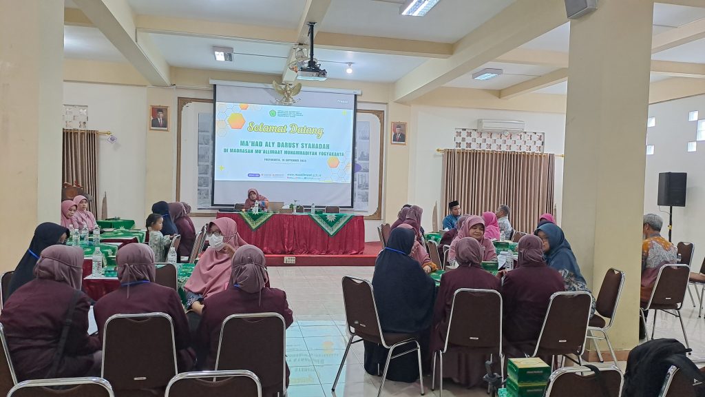 Mahasantri MADS Putri Lakukan Studi Banding di Madrasah Muallimat