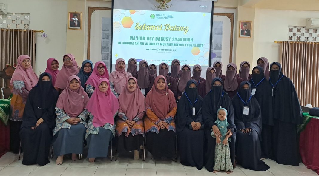 Mahasantri MADS Putri Lakukan Studi Banding di Madrasah Muallimat