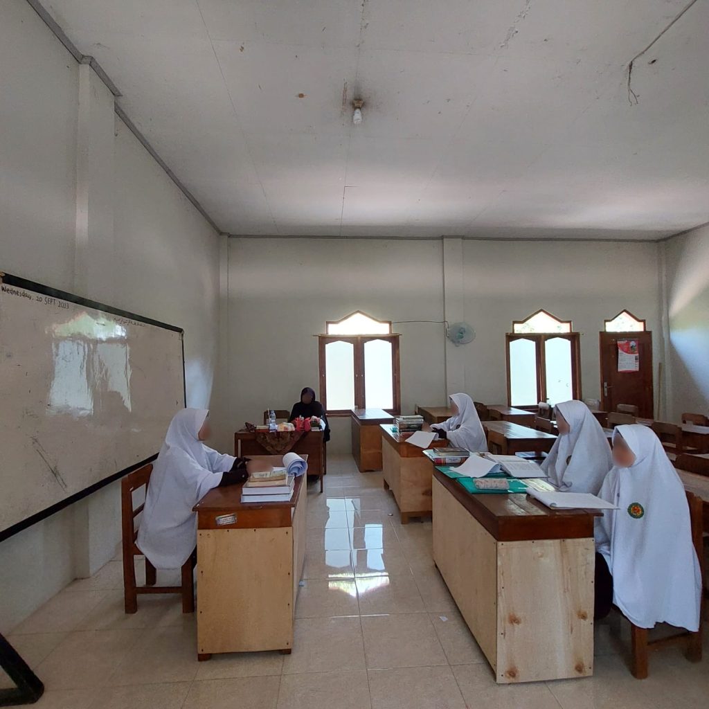 Santriwati Ikuti Program Literasi di Ponpes Darusy Syahadah Putri