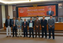 KH. Mustaqim Safar Sukses Raih Gelar Doktor Pendidikan Islam di UMM KH. Mustaqim Safar Sukses Raih Gelar Doktor Pendidikan Islam di UMM