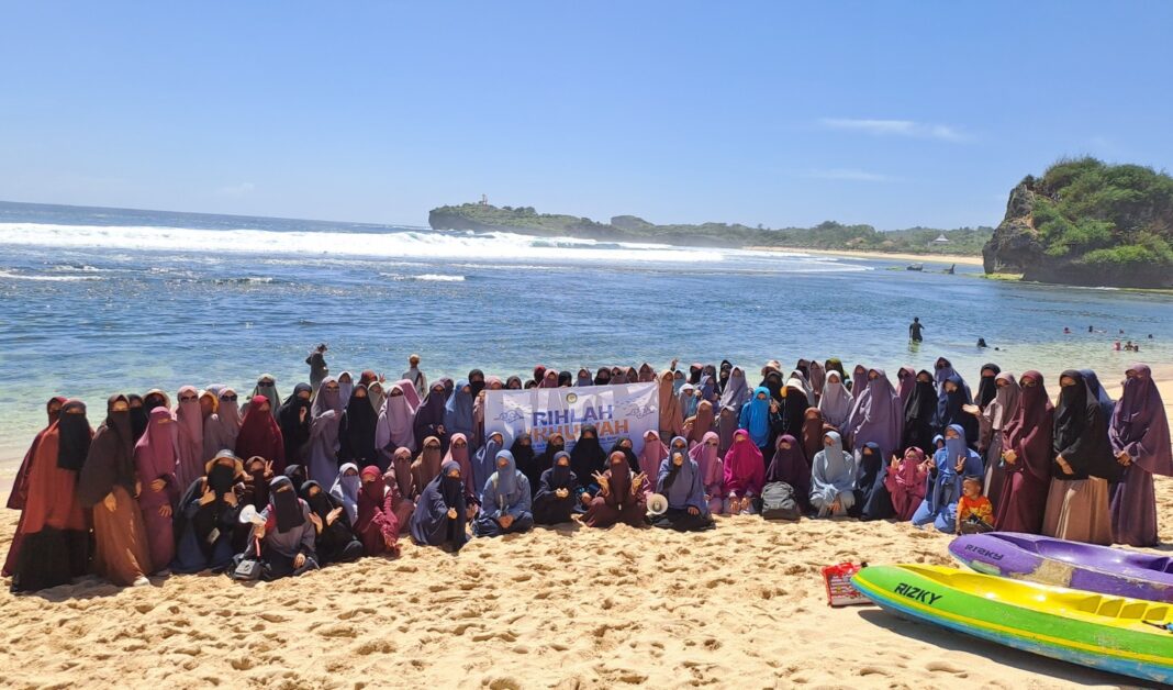 Mahasantri MADS Putri Ikuti Rihlah Ukhuwah ke Gunung Kidul