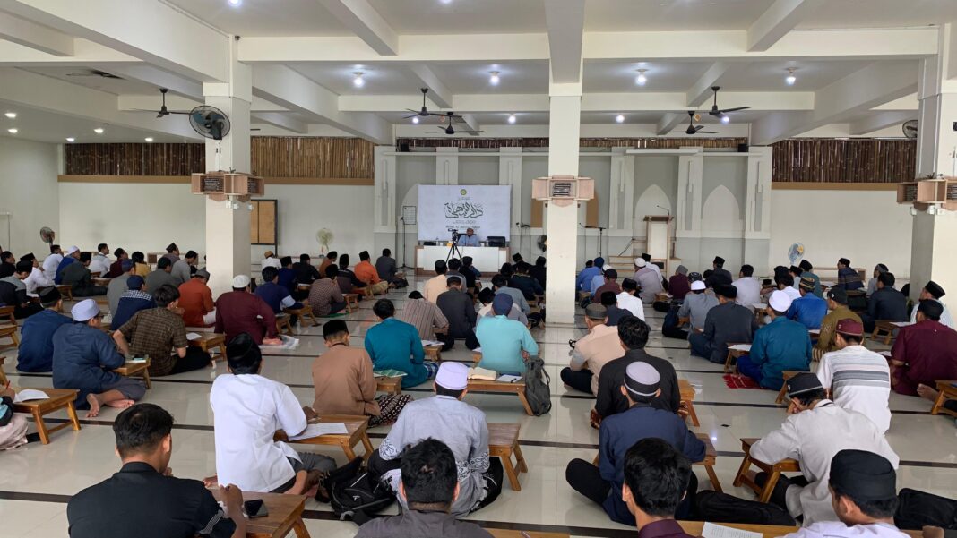 Ma'had Aly Darusy Syahadah Gelar Kajian Kitab I'tiqad A'immatil Hadits