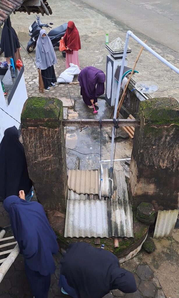 Baksos Masjid Kampung Mahasantri MADS Putri