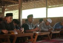 Santri STI Perdalam Ilmu Bahasa Arab dalam Majlis Tafkik Alfadz