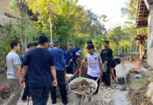 Menyambut HUT RI ke-80, Darusy Syahadah Gelar Aksi Bersih Lingkungan dan Latihan Paskibraka