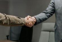 Menjaga Amanah di Era Krisis Moral
