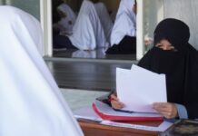 Tradisi Ilmiah Pesantren: Santriwati Darusy Syahadah Gelar Ujian Karya Tulis Arab