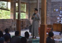 Penutupan Kelas Public Speaking STI Darusy Syahadah: Latih Keberanian Santri Berbicara di Depan Umum