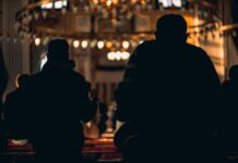 Ibadah yang Tidak Mengubah Akhlak